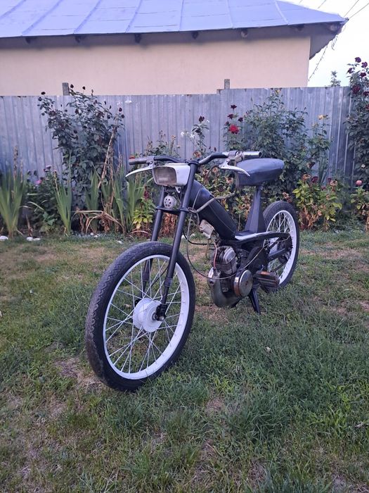 Vând  Motobecane