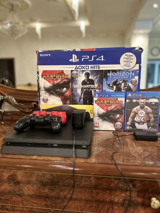 Продам PlayStation 4 slim Срочно