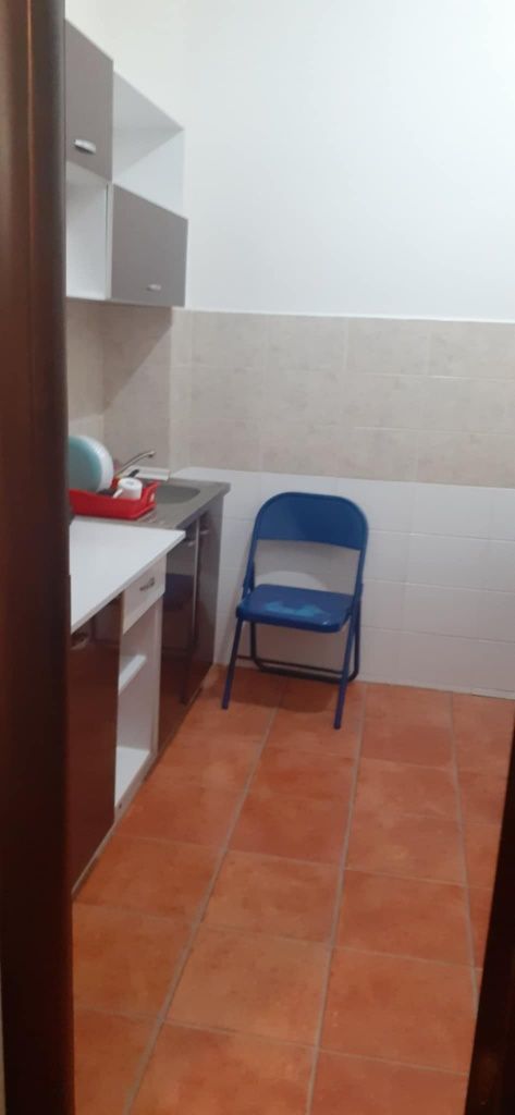 Închiriez garsonieră