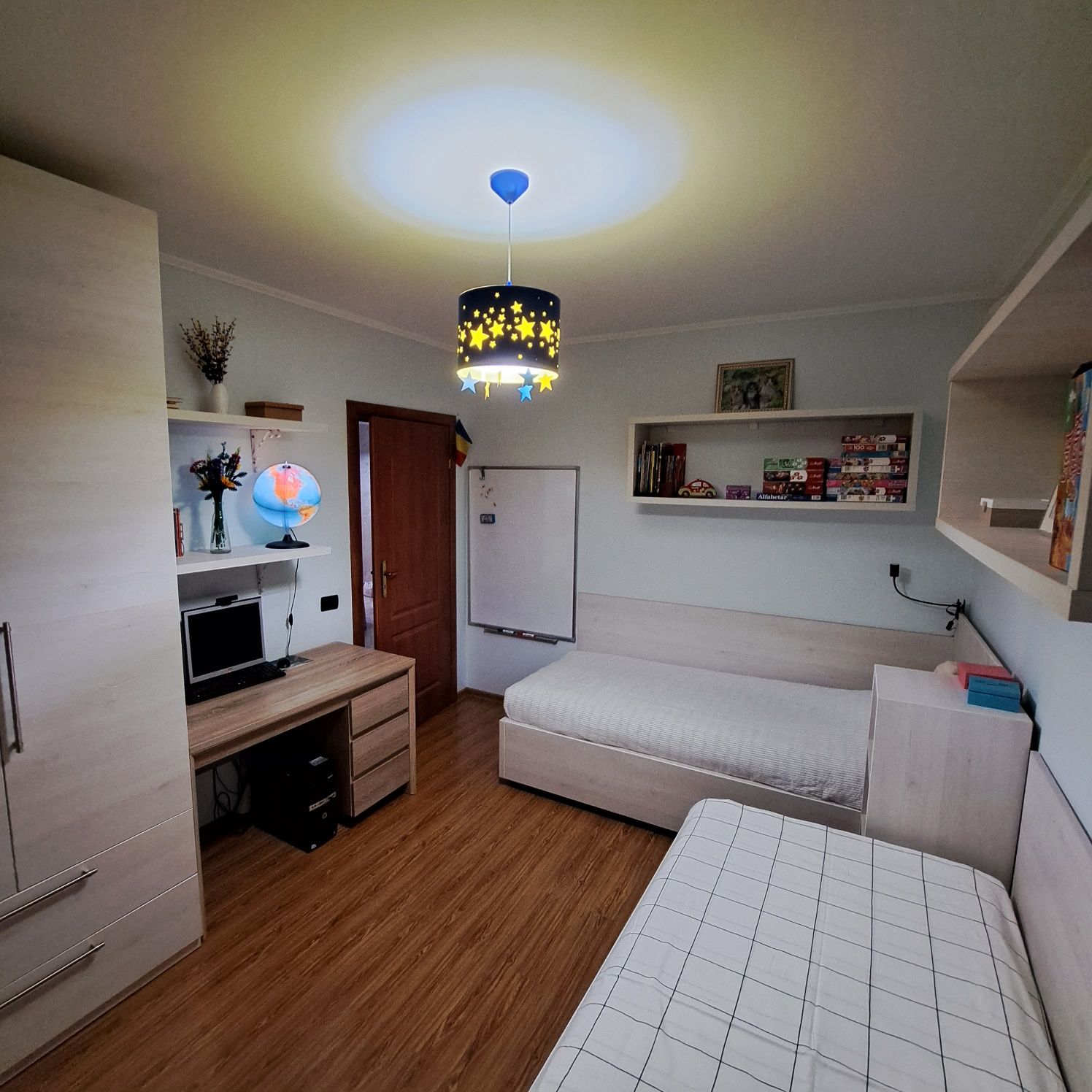 Casă duplex de vanzare .