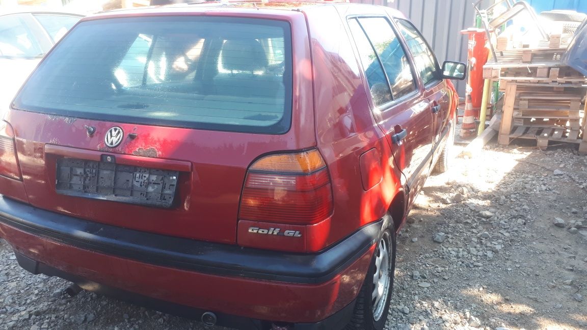 vw golf 3 На части