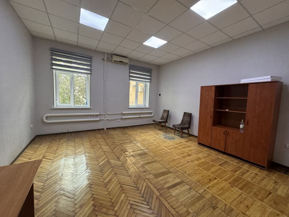 Аренда офиса ЦЕНТР Шота Руставели парк Бобура 13, 28, и 68 кв.м.