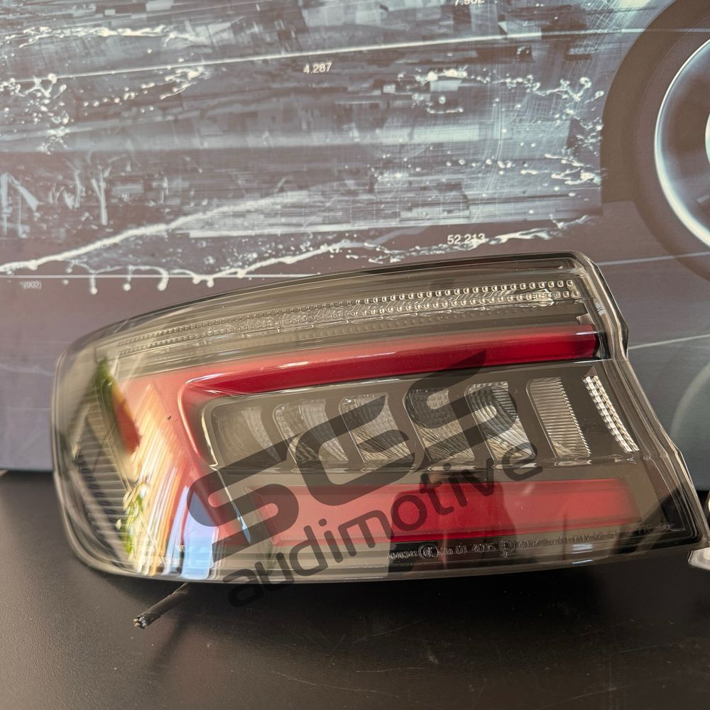 Stopuri Audi A4 B9 8w sedan rs4 fumurii originale matrix led dinamic