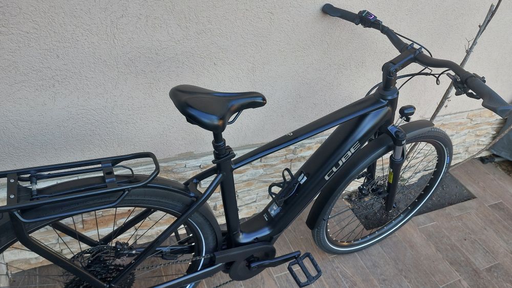 Bicicleta electrica Cube bosch smart