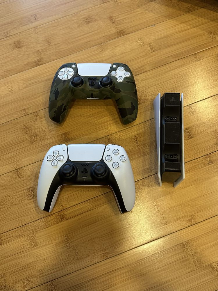 PS5, 1 TB, 2 контролера, зарядна станция