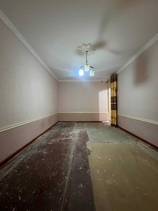 Широткада 1 хонали уй сотилади