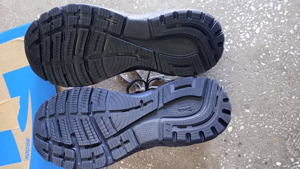 Adidasi Brooks adrenalin 22