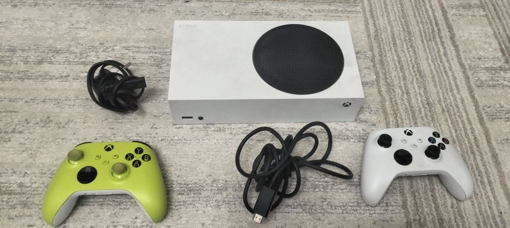 продаю xbox series s