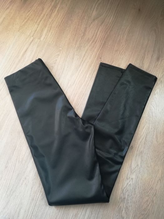 H&M клин от кожа- Нов размер XS