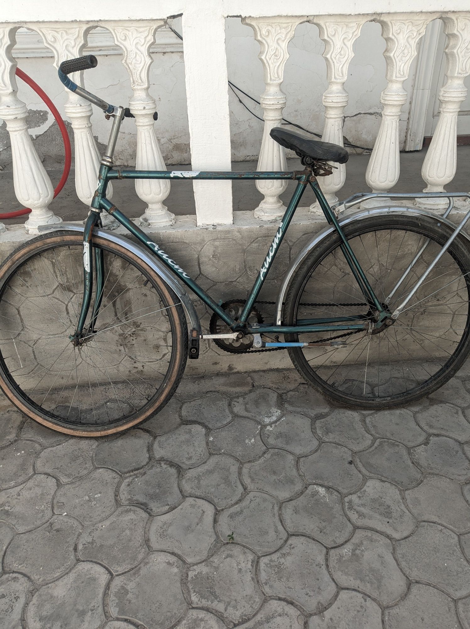 Velosiped sotiladi