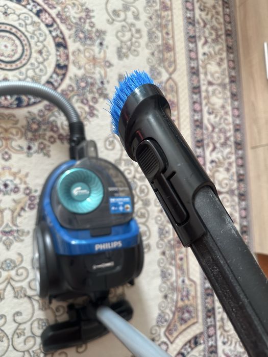 Продается пылесос philips