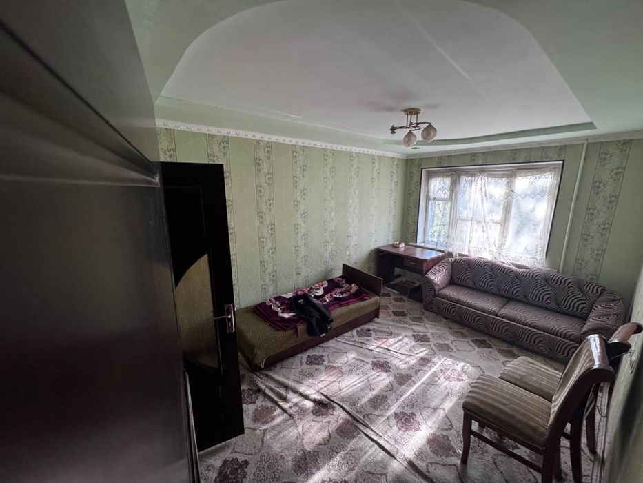 Чиланзар 4.  Метро Мирзо улугбек.  Аренда ! 3 Х комнатная