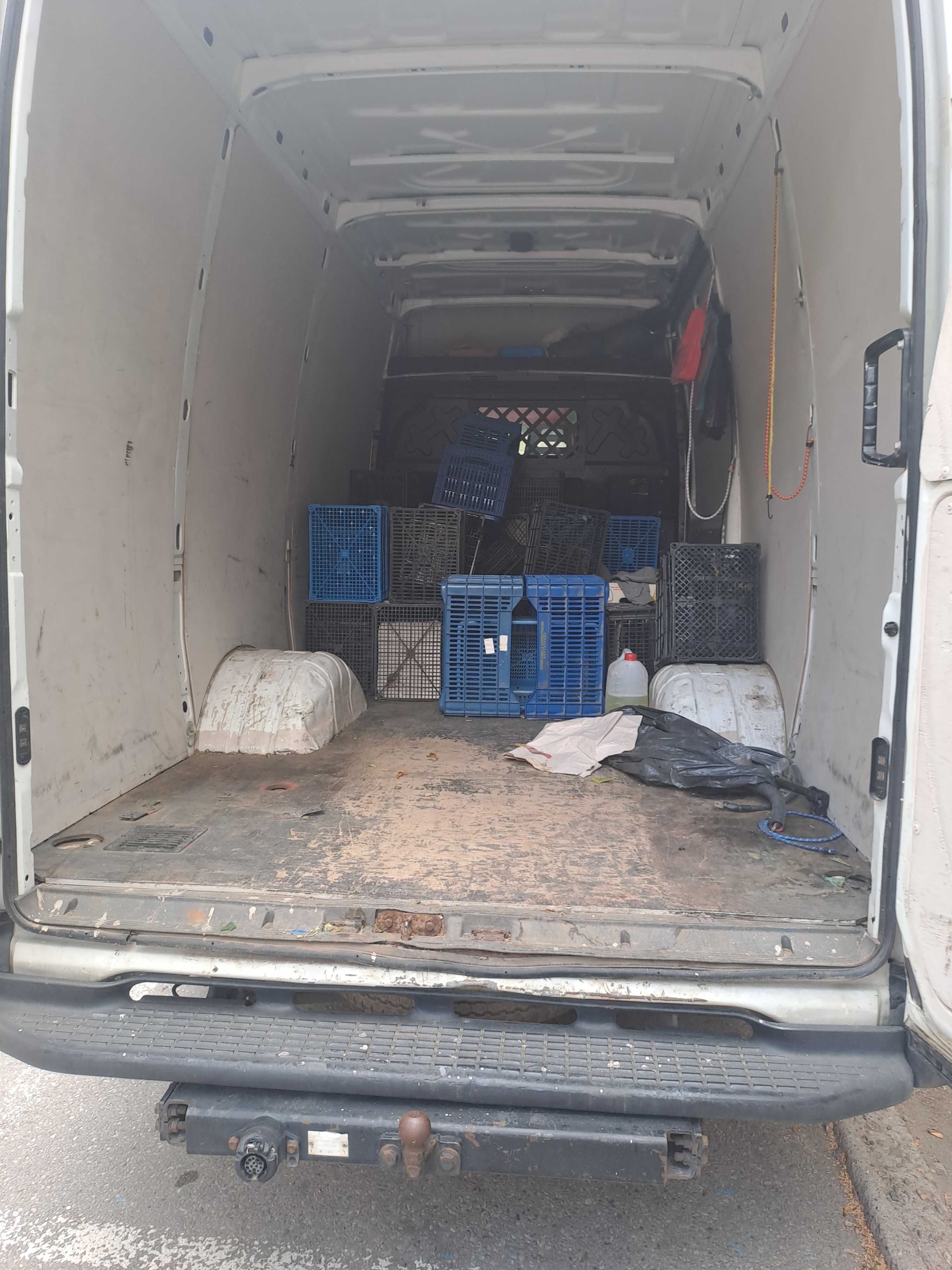 Бус Iveco 35c13 в перфектно състояние