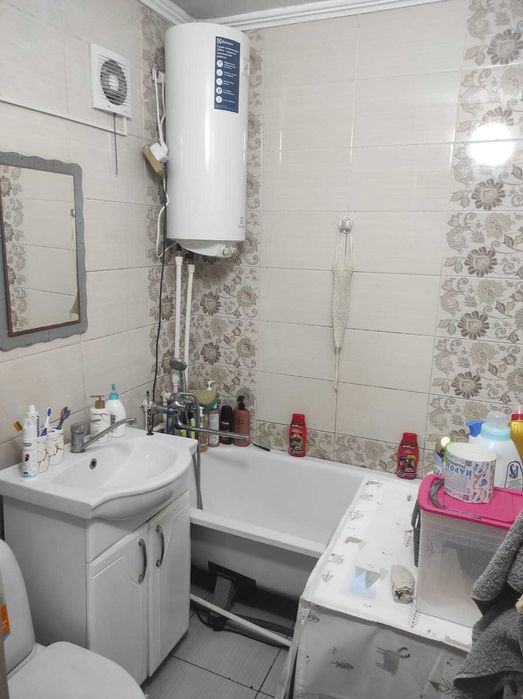 3 комн по Республики на 2 мкрн дом блочный / Помощь в ипотеке , торг