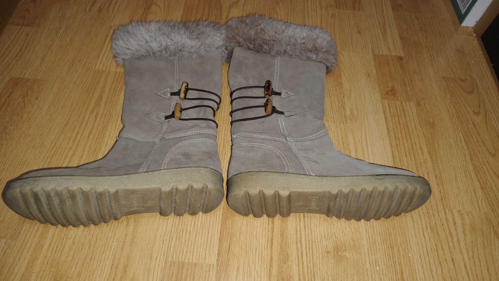 Cizme pentru femei din piele intoarsa si blanita