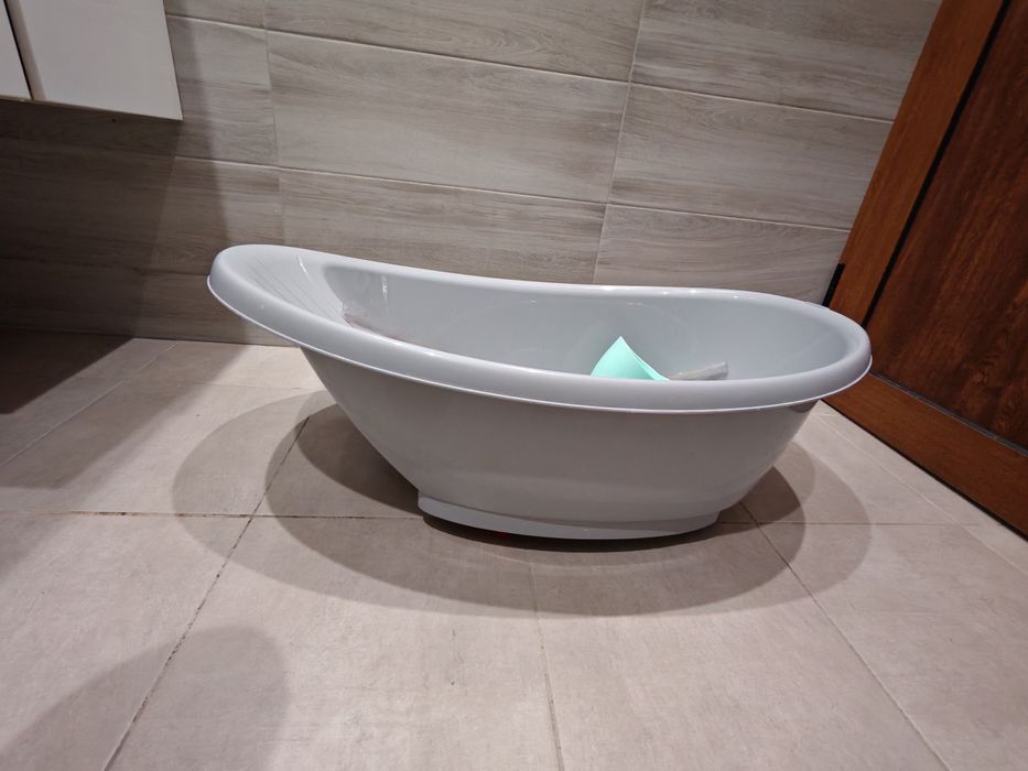 Вана за бебе със стойка