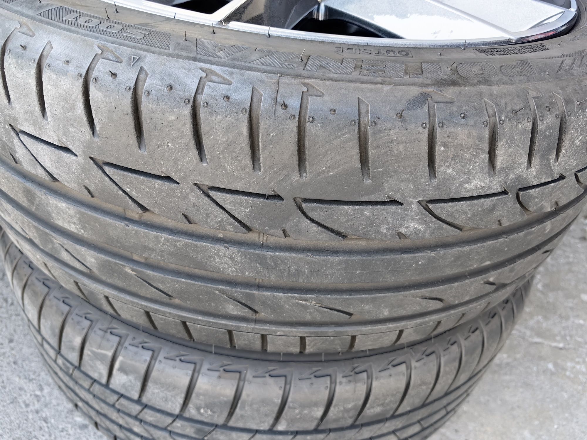 4 броя летни гуми 225/40/18. BRIDGESTONE