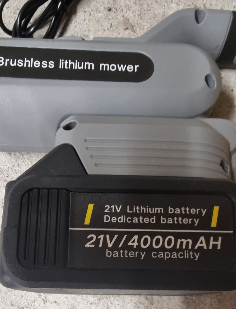 Акомулаторен тример Brushliss motor 21v