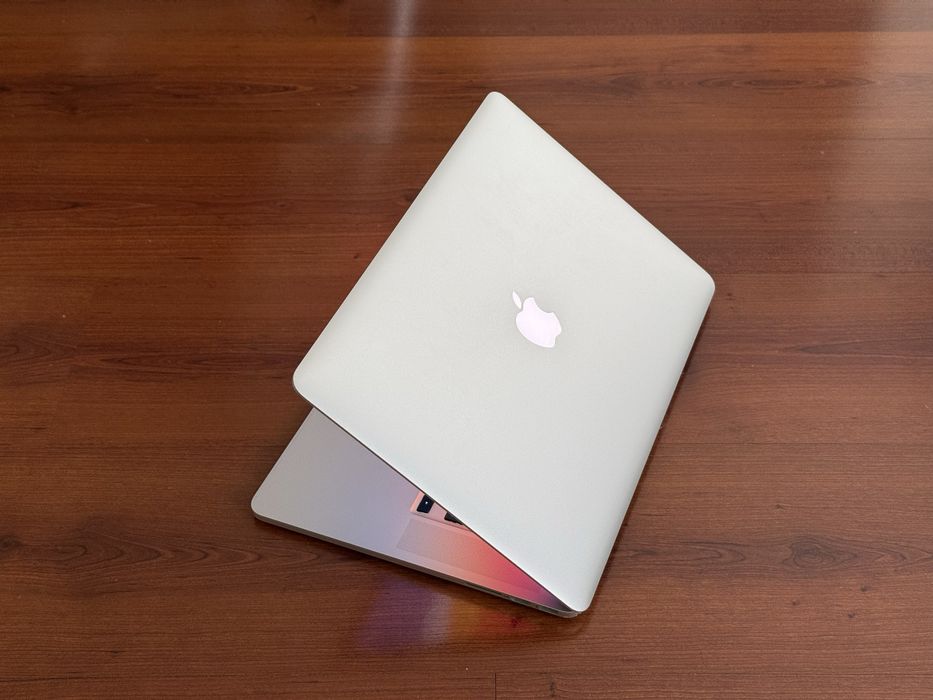 Отличен 15.4’ Retina/Macbook Pro 15 Mid 2015/Intel Core i7/16GB/256GB