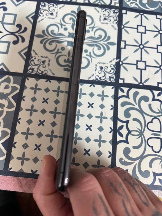 iPhone XS MAX.Чисто Нов!