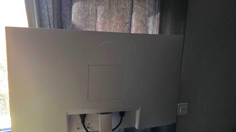 Монитор LED IPS Dell 27"
