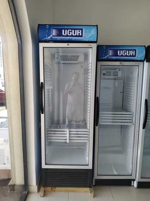 Витринный морозильник UGUR UDD 440 DTKL