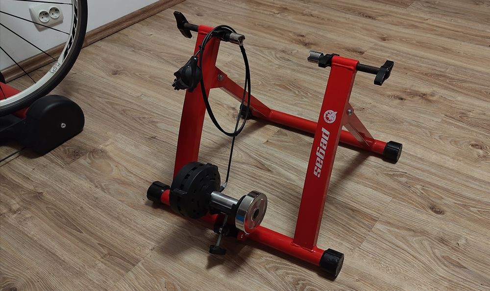 Home trainer Pegas pentru antrenamente ciclism la interior