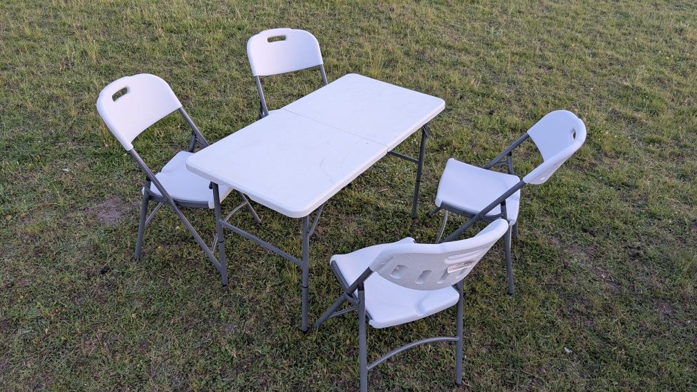 Set 4 scaune plus masa pliabile de gradina sau camping