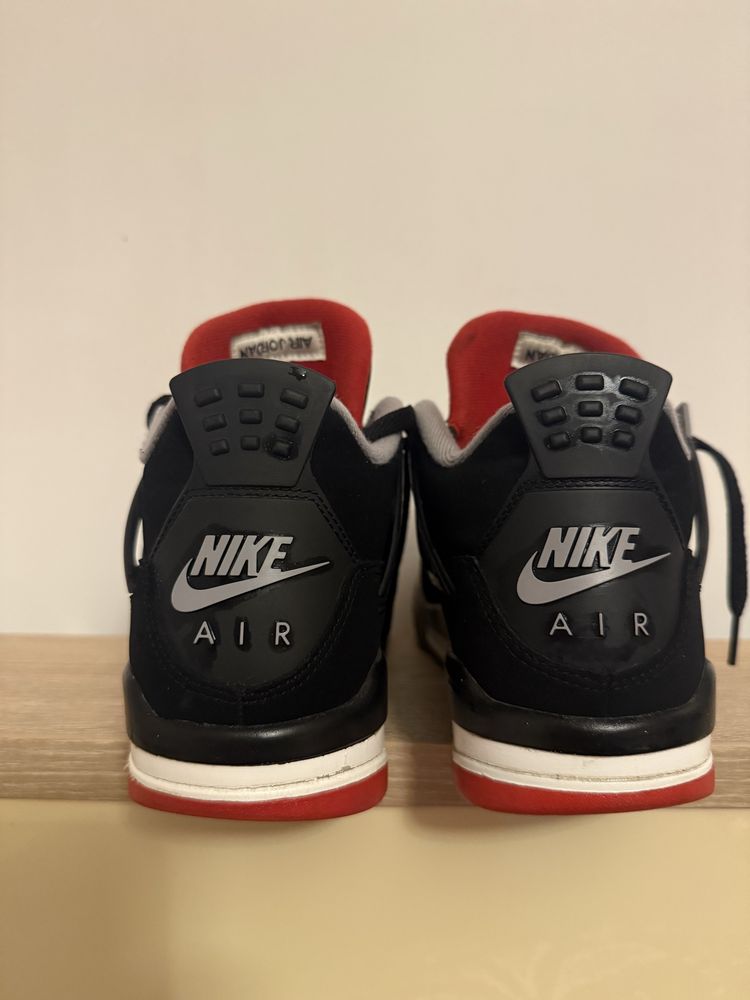 Jordan 4 Bred (2019)