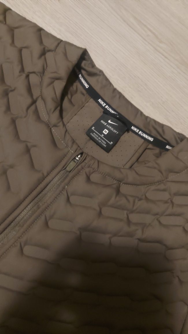 Nike aeroloft пухено яке M размер дамско