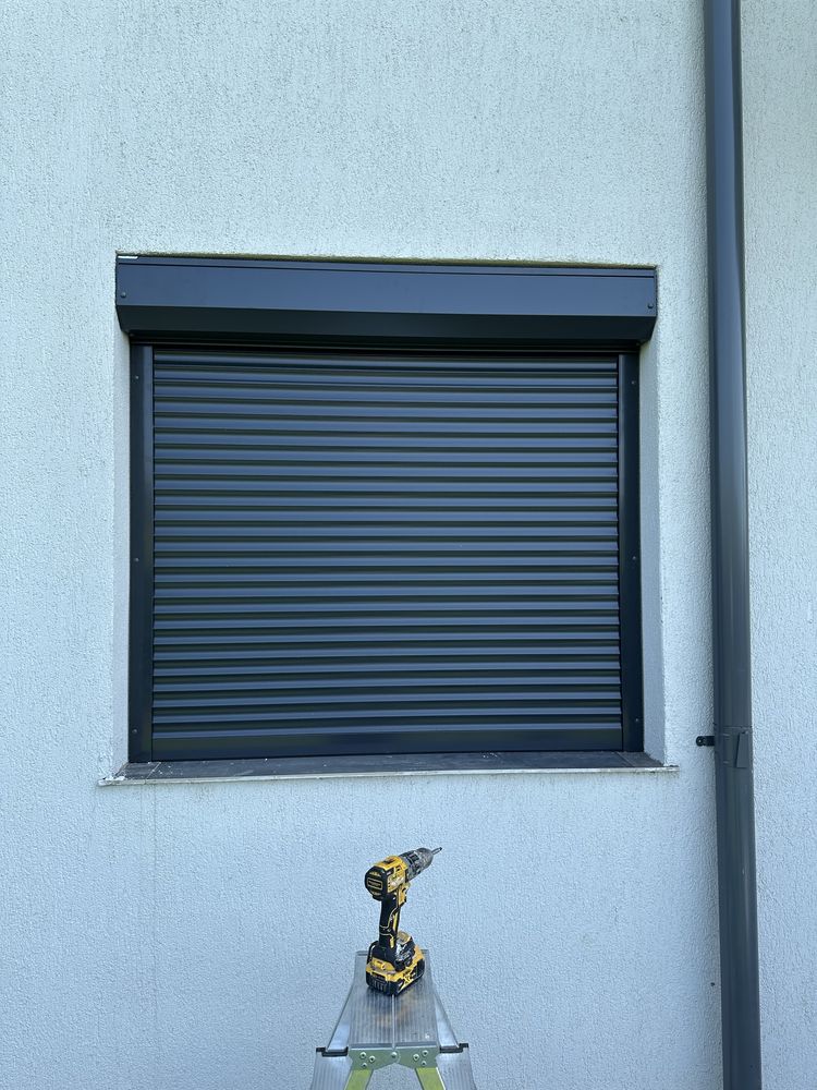 Rulouri exterioare din aluminiu, plase de insecte, montaj mobila