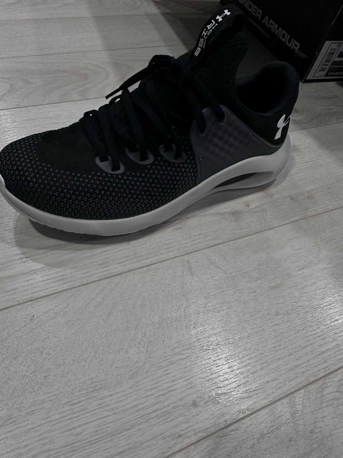 Нови Оригинални Мъжки маратонки Under Armour