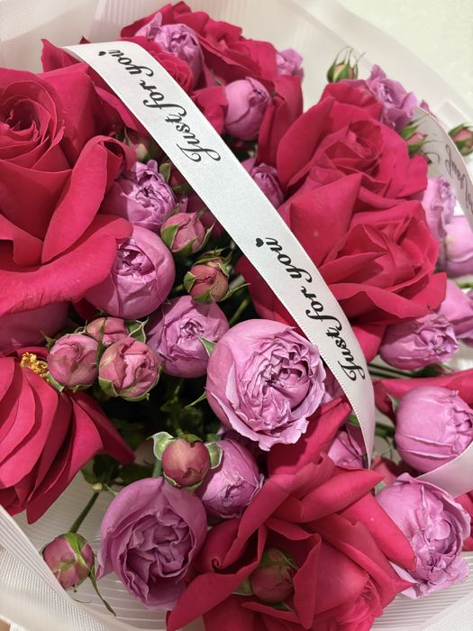 Цветы розовые очень красивые.