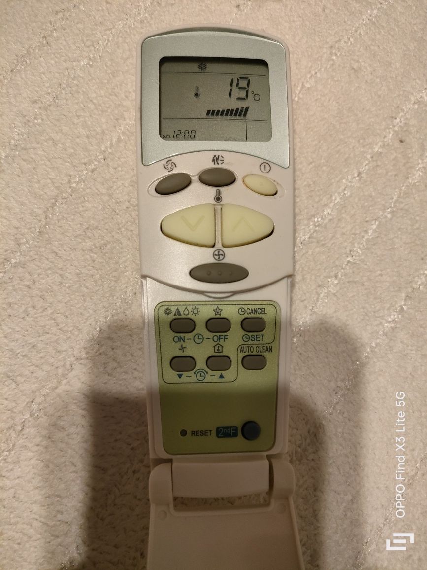 Telecomenzi  aer condiționat originale Whirlpool și LG