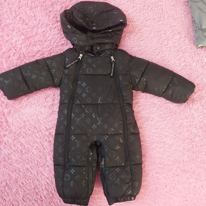 Продам зимний-осенний Комбинезоны