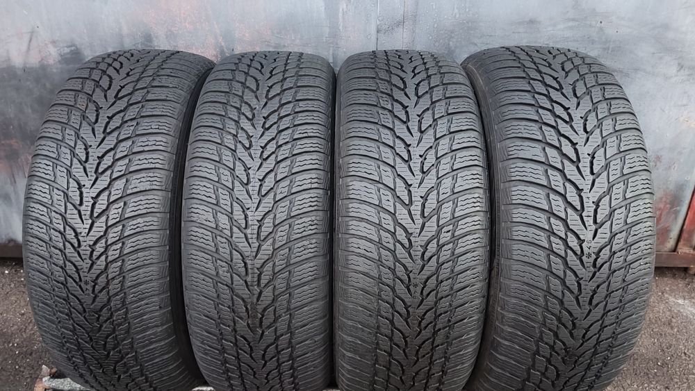 4бр. зимни гуми 205/55/16 Nokian WR Snowproof 
dot23
6.9mm
Добро състо