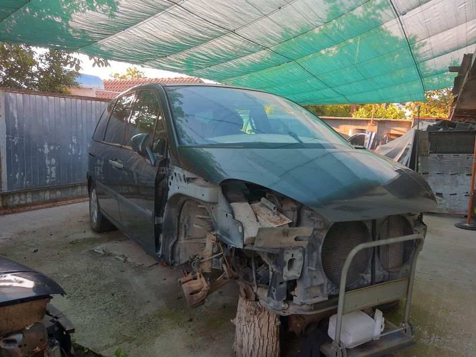 Пежо 807HDI2,2 на части