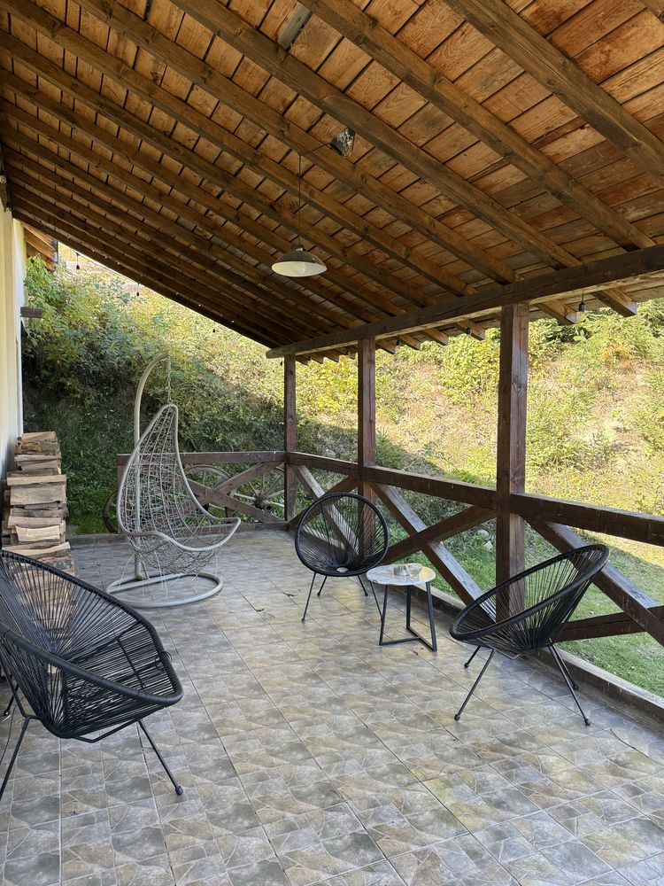 Cabana de inchiriat Marisel,disponibilă in Iulie