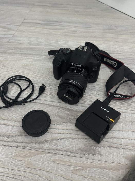 Продам камеру canon 2000d