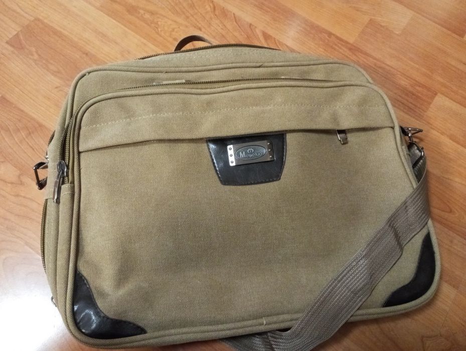 Geanta umăr business pentru  laptop