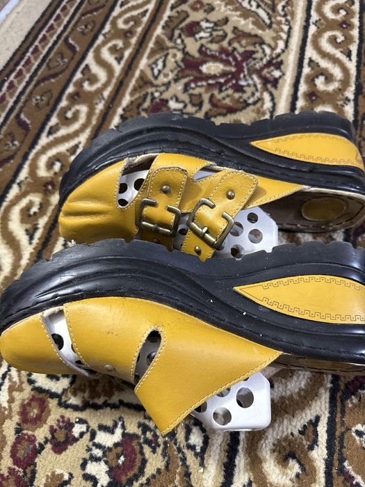 продаю тапочки панталет 39 размер модные спортивные цена 200 000 сум у