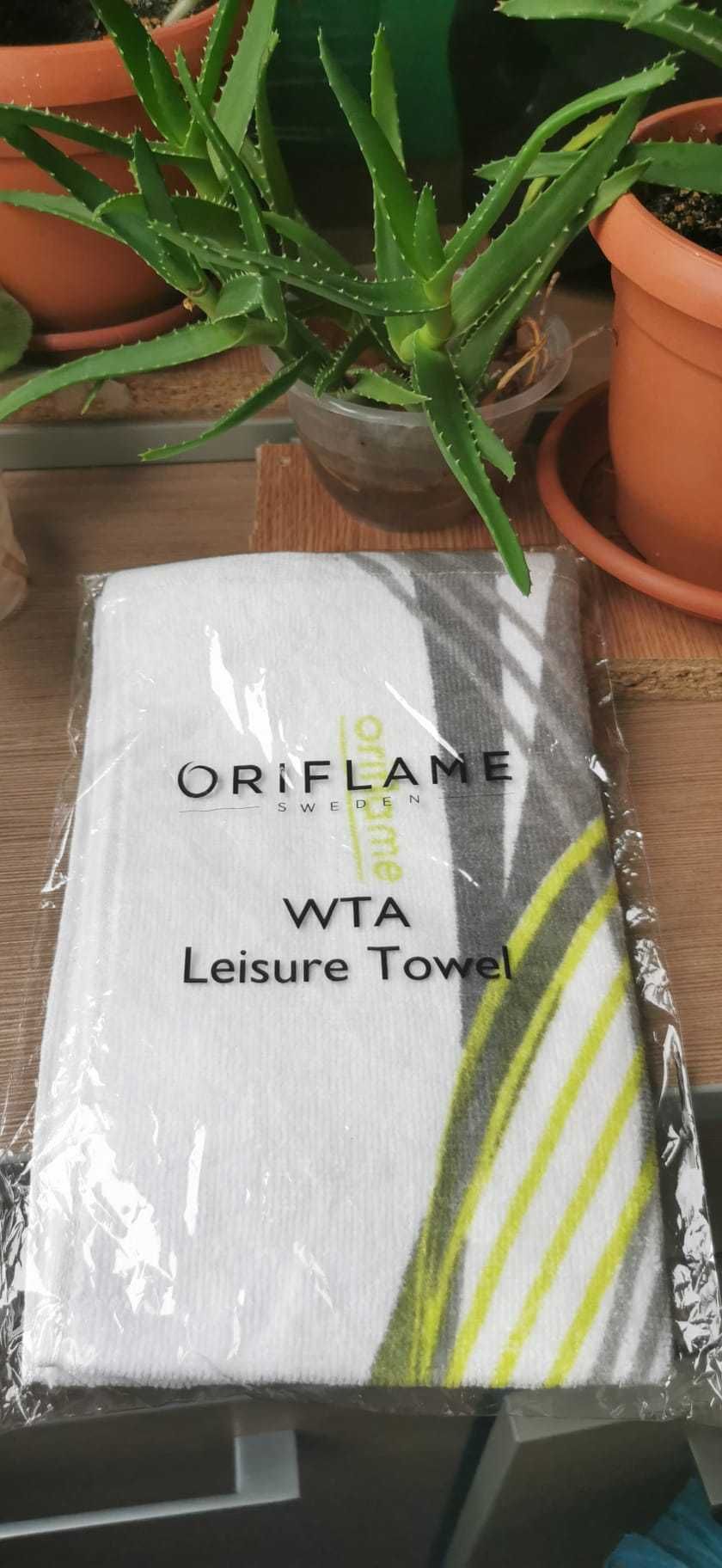 Echipament sportiv, Geanta cu portfard si prosop, Oriflame