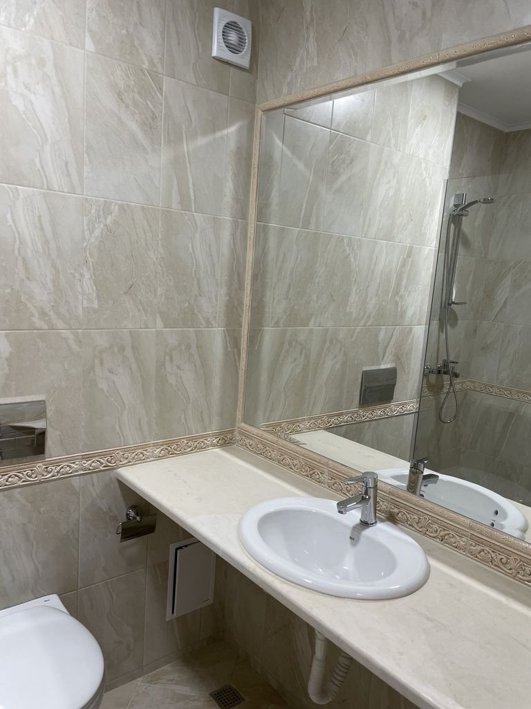 Дава се под наем Тристаен апартамент в Варна, м-т Зеленика - 90 кв.м за 900 € - Снимка #6