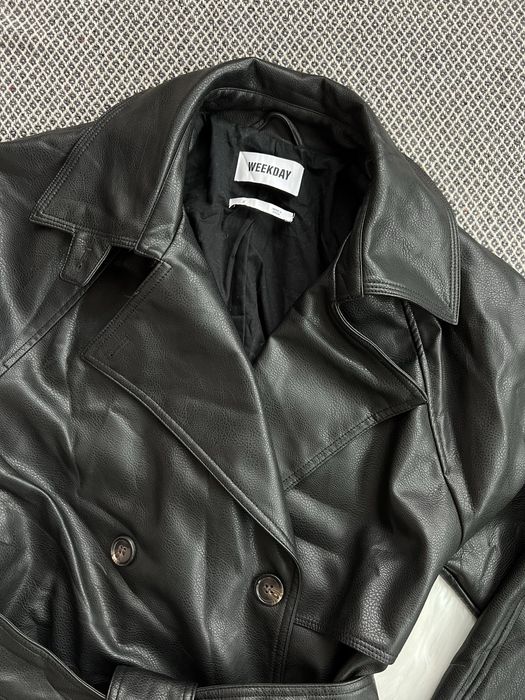 Черно тренч яке WEEKDAY от ЭКО кожа