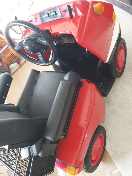 Scuter (Carut)electric pentru persoane cu dezabilitati