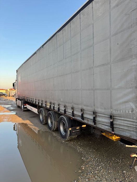 Vând 2 remorci de camion krone