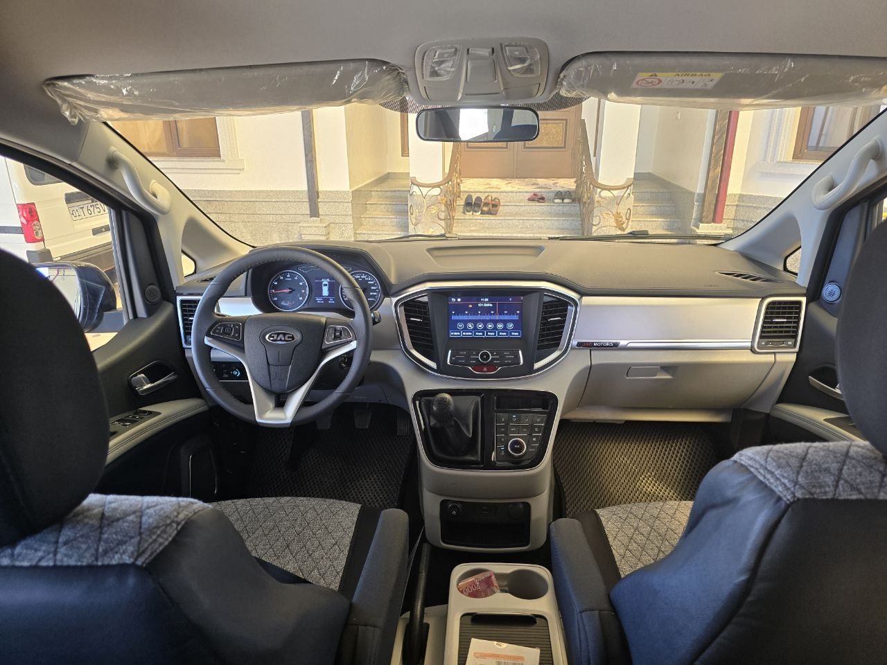 Jac M4, mikroavtobus, Жак М4 микроавтобус 
Microovtobus 1