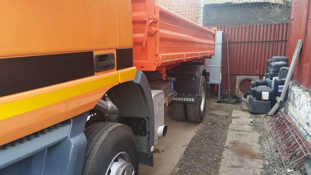 Basculanta Mercedes Actros 1831