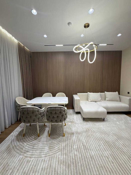 продается 4/4/15
новостройка 
ЖК Oz Mahal