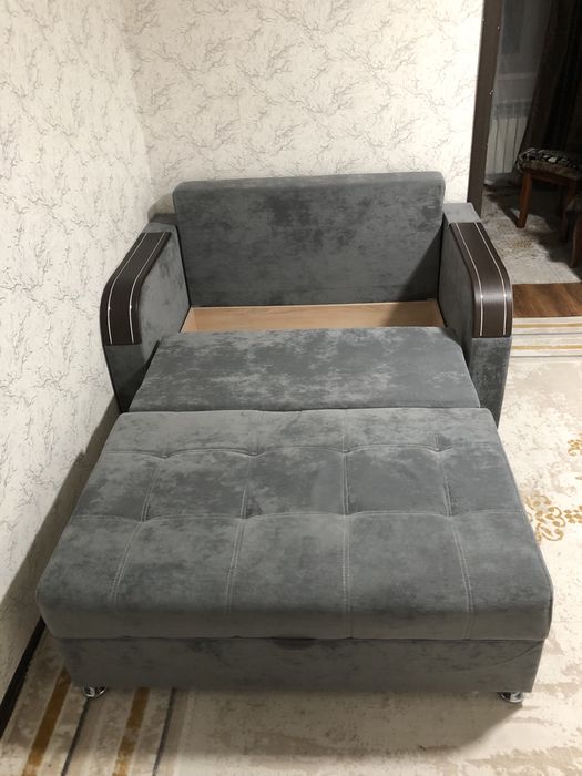 Продам диван срочно